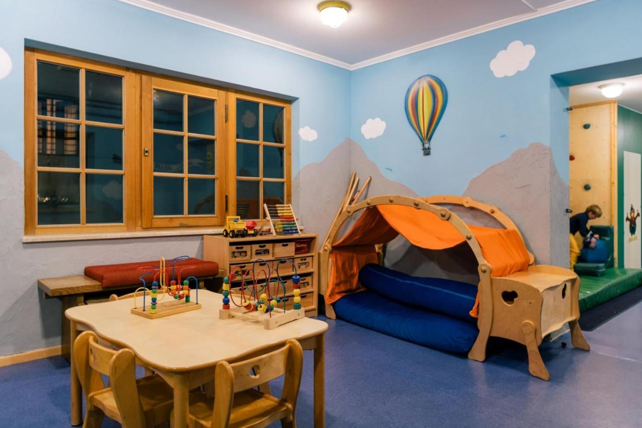 Familienhotel Adler 세르파우스 외부 사진